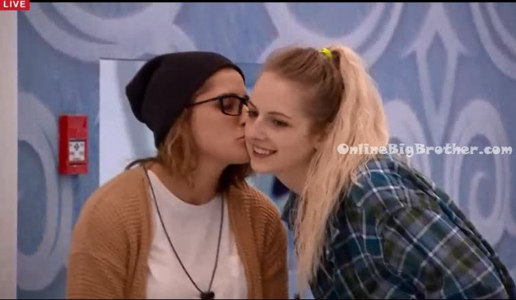 sarah-and-willow-bbcan3-kiss