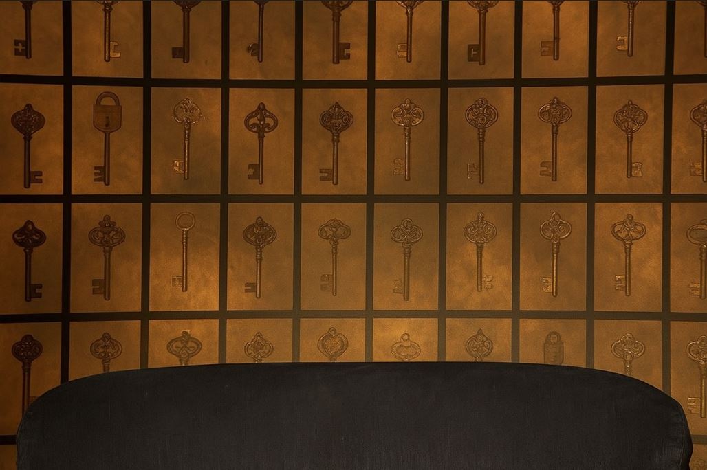 Big brother 27 diary room where the all new cast of house guests will confess their secrets, gameplay and strategies. 