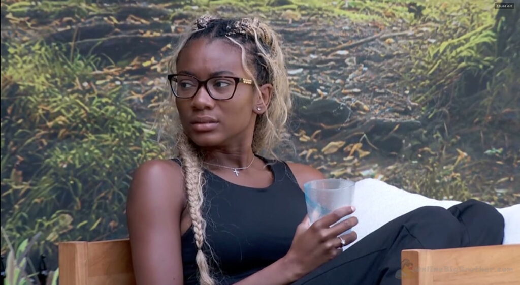 Taylor and Melody talk on the backyard couches about Angela's plotting accusation